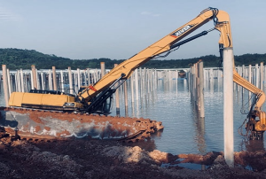 amphibious excavator salt dredging